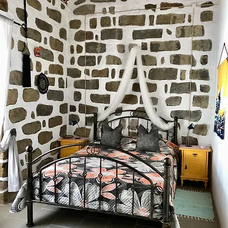 Casa Auri * Faial da Terra