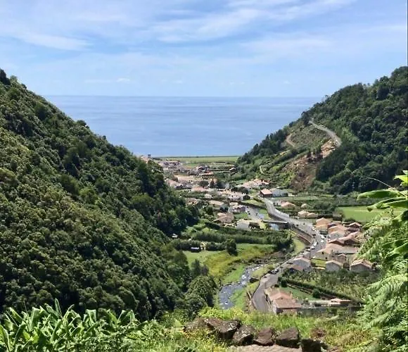 Casa Auri Faial da Terra